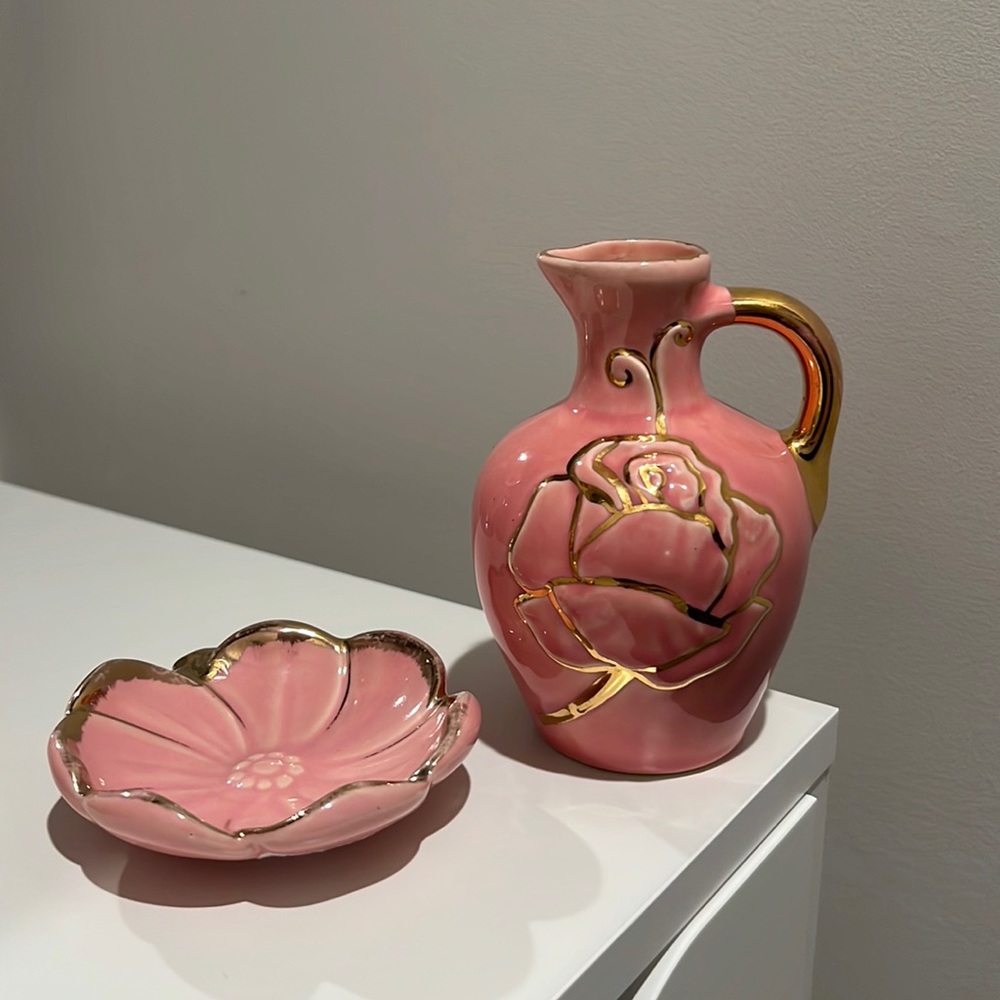 Pink Decor - Picture 1 of 1